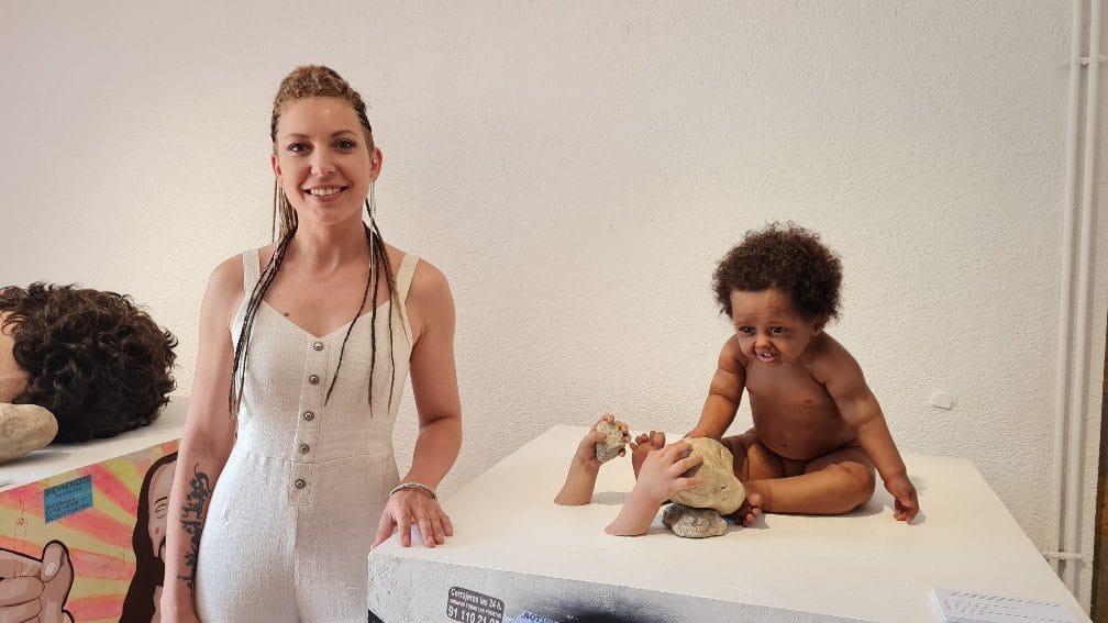 Cristina Jobs: La piedra e hiperrealismo